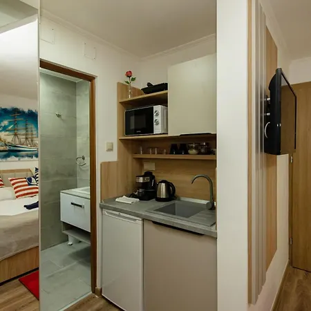 Riverside Apartmanhaz