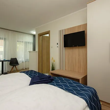 公寓 Riverside Apartmanhaz *