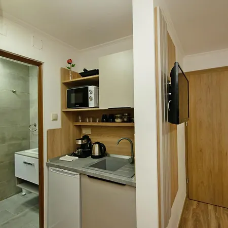 Riverside Apartmanhaz 久洛