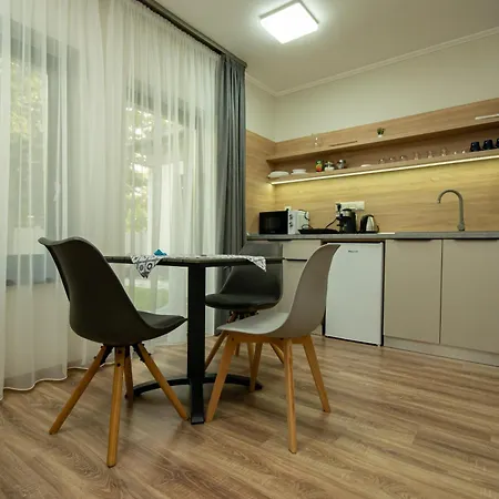 Riverside Apartmanhaz