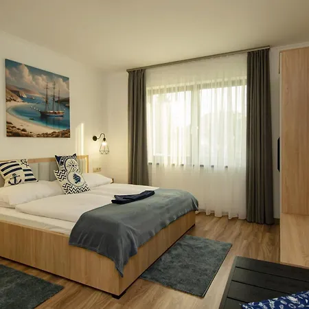 公寓 Riverside Apartmanhaz *