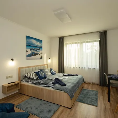 Riverside Apartmanhaz * 久洛