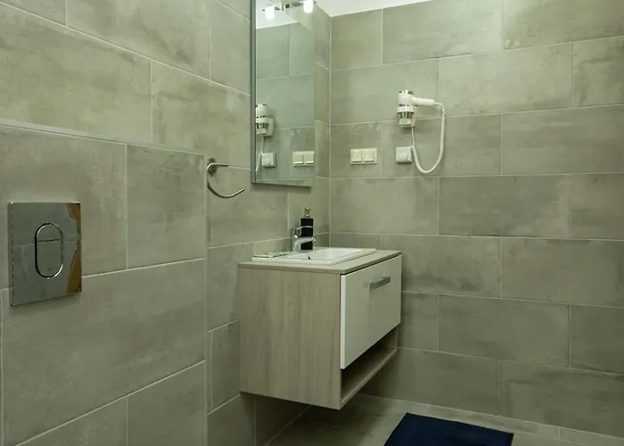 Riverside Apartmanhaz * Jula