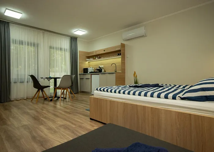 Riverside Apartmanhaz Apartament