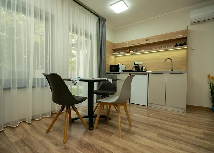 Riverside Apartmanhaz