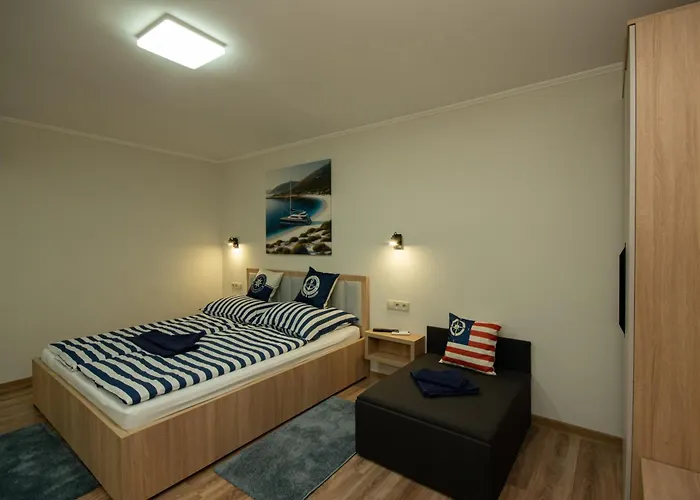 Riverside Apartmanhaz * Jula