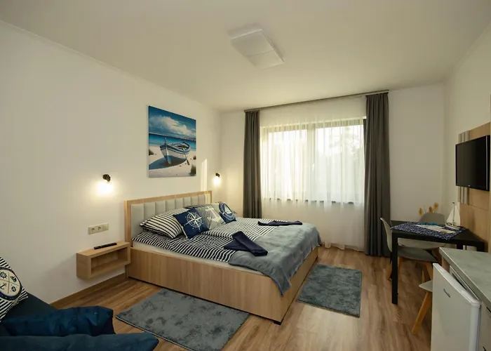 Riverside Apartmanhaz * Jula