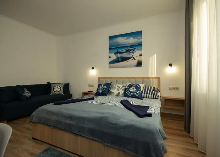 Riverside Apartmanhaz *
