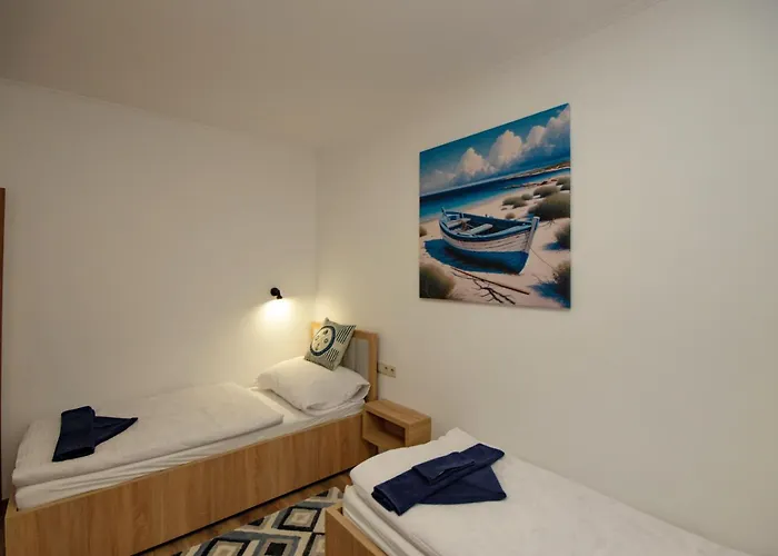 Riverside Apartmanhaz