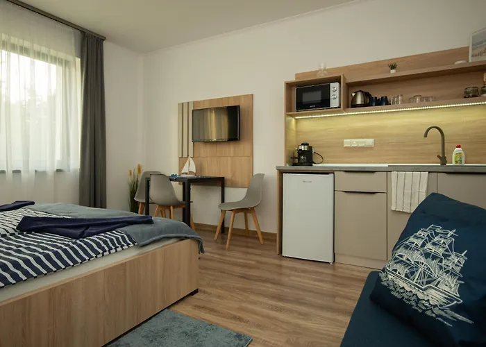 Riverside Apartmanhaz *