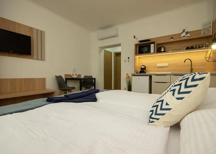 Riverside Apartmanhaz Jula