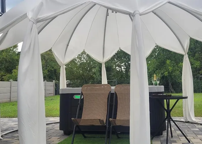 Riverside Apartmanhaz Jula